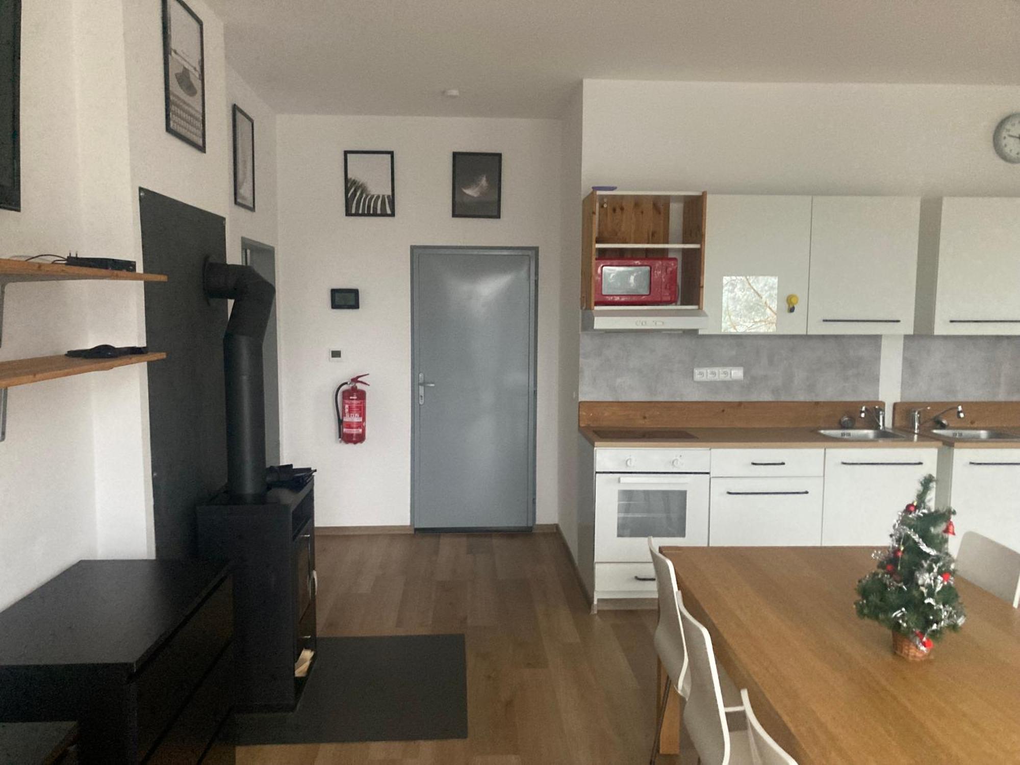 Kuk Racice Apartment ภายนอก รูปภาพ